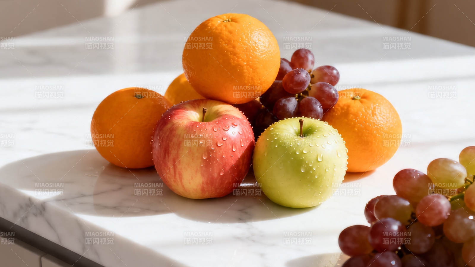 鲜果堆叠 色彩诱人图片