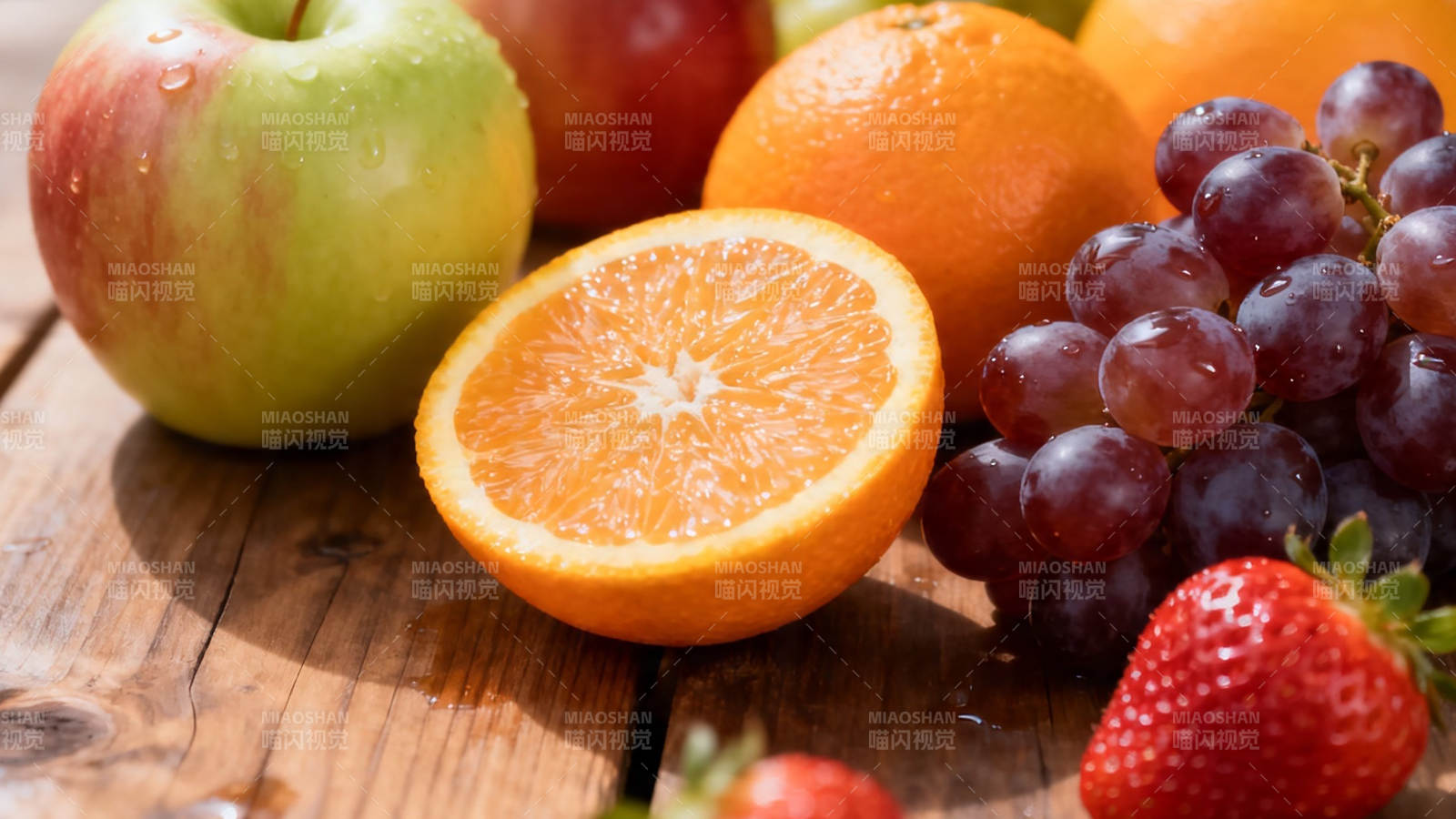 新鲜水果拼盘 苹果橙子葡萄草莓图片