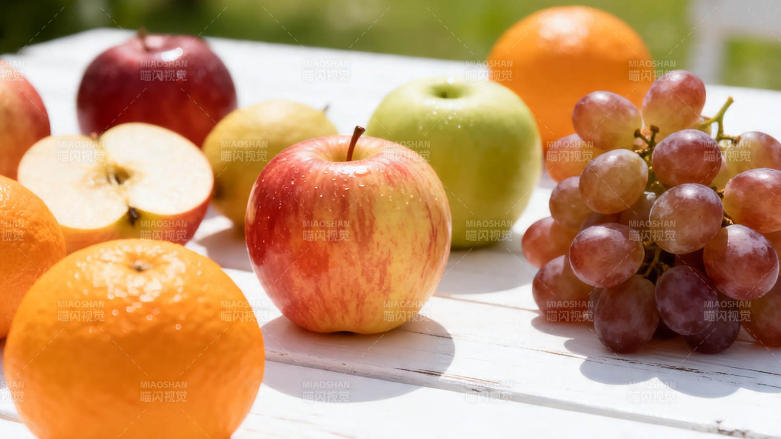 新鲜水果拼盘 苹果葡萄橙子图片