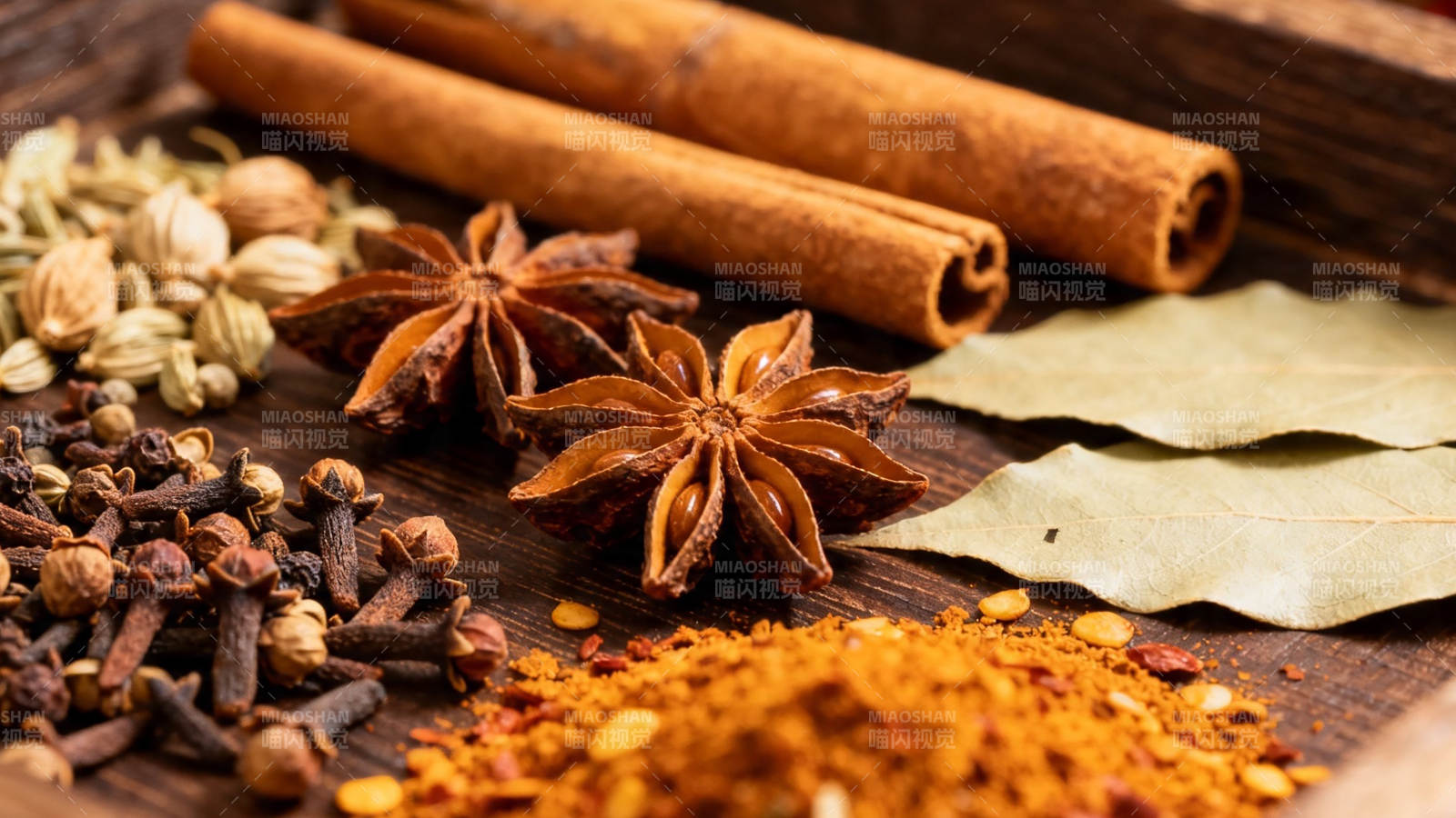 香料荟萃 桂皮八角花椒等图片