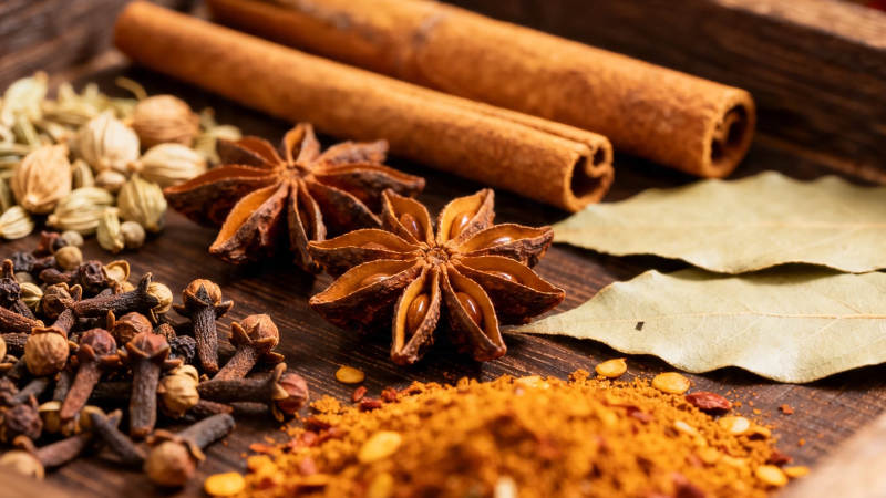 香料荟萃 桂皮八角花椒等图片