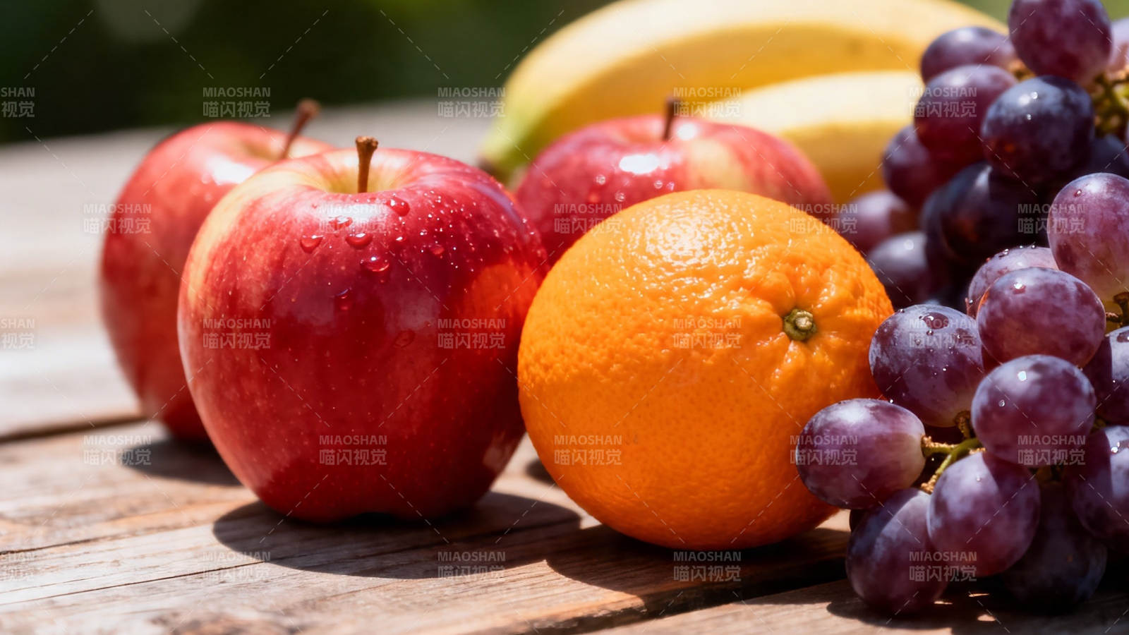 鲜果缤纷 阳光下的美味图片