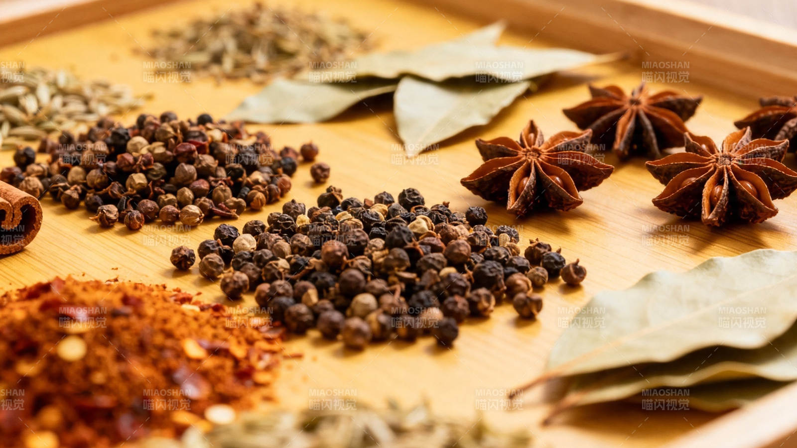 香料荟萃 八角胡椒 bay leaves图片