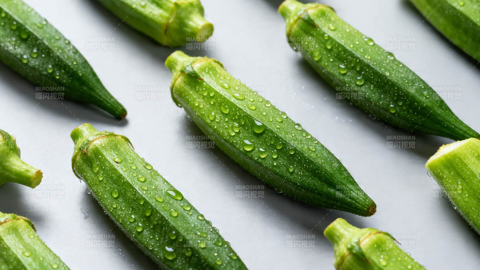 新鲜秋葵 水珠晶莹图片