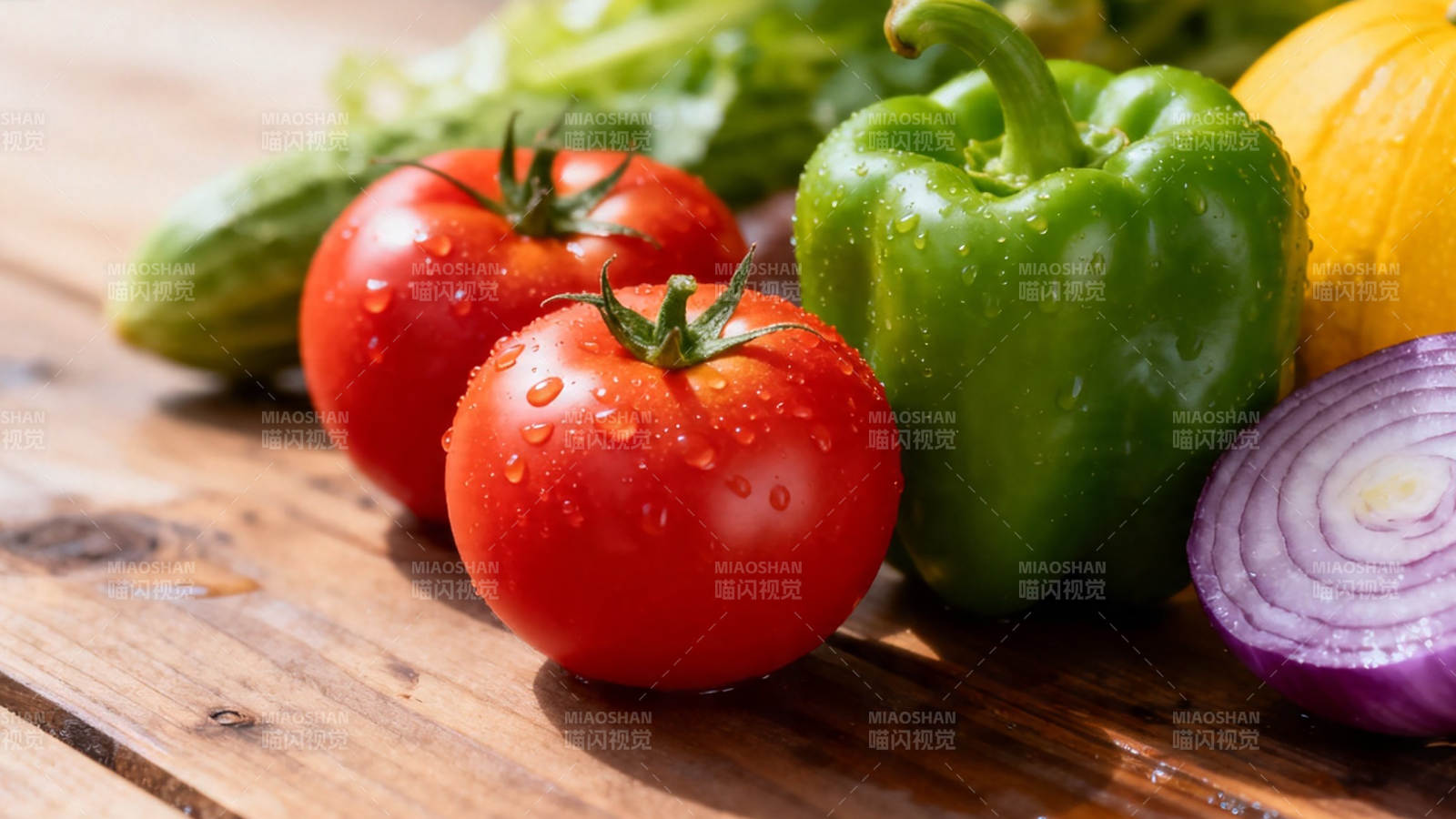 新鲜蔬菜摆盘 色彩诱人图片