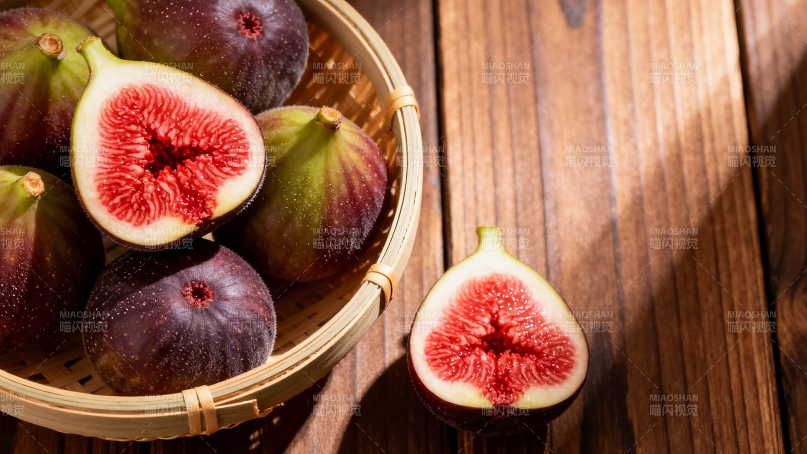 无花果鲜切 红润诱人图片