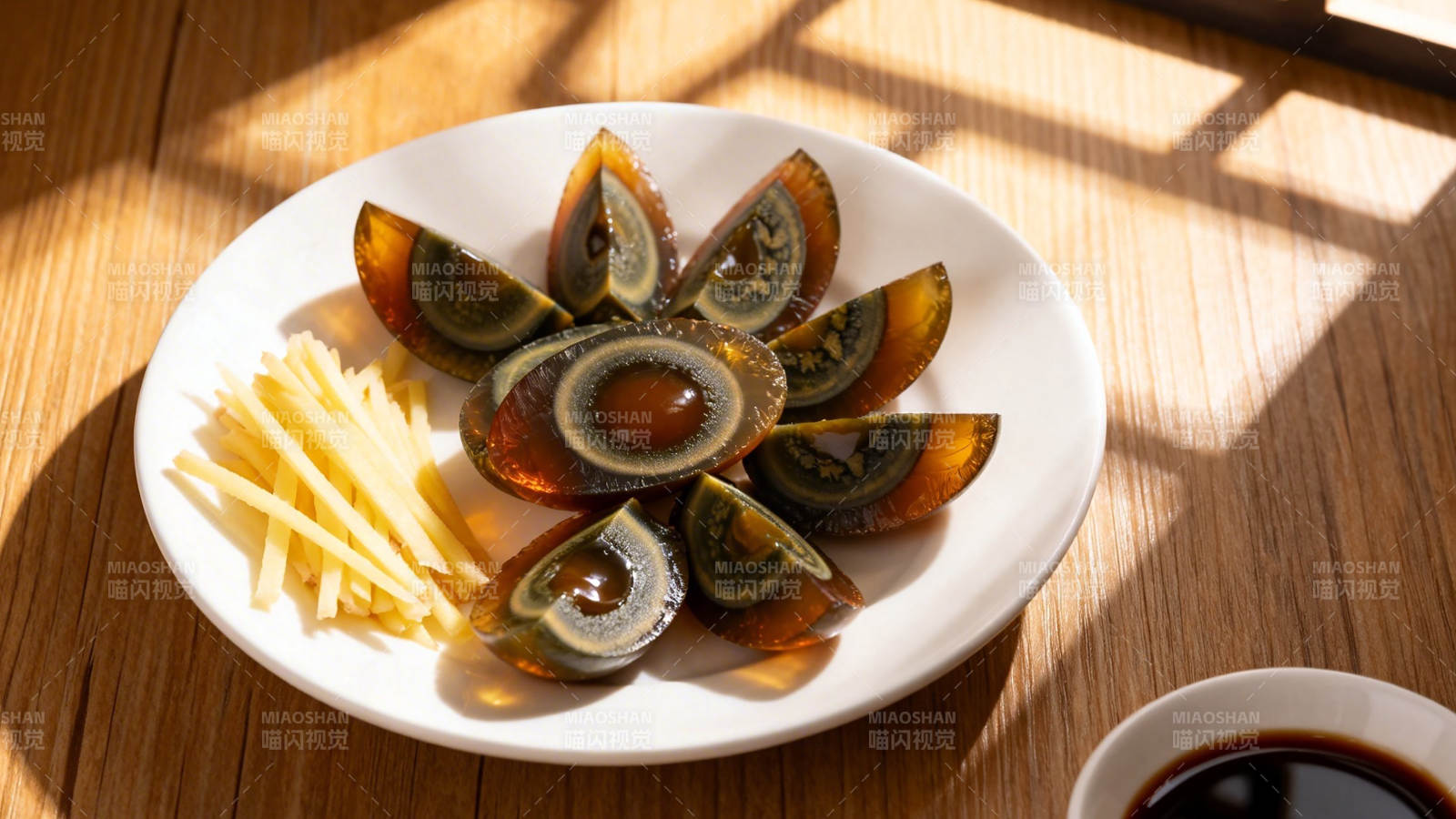 皮蛋配姜丝 阳光佐餐香图片