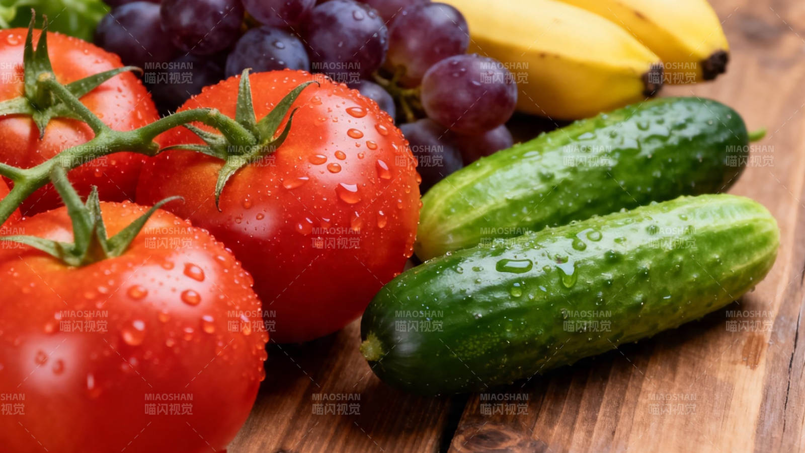 新鲜蔬果摆盘 水润诱人图片