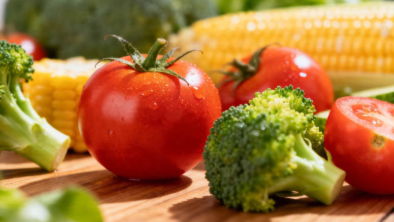 新鲜蔬果 番茄玉米西兰花图片