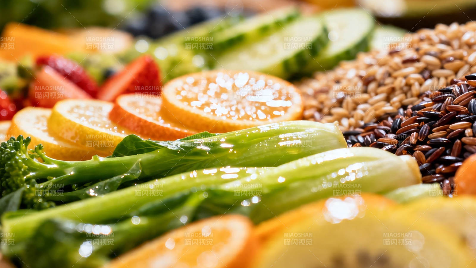 新鲜蔬果谷物健康拼盘图片