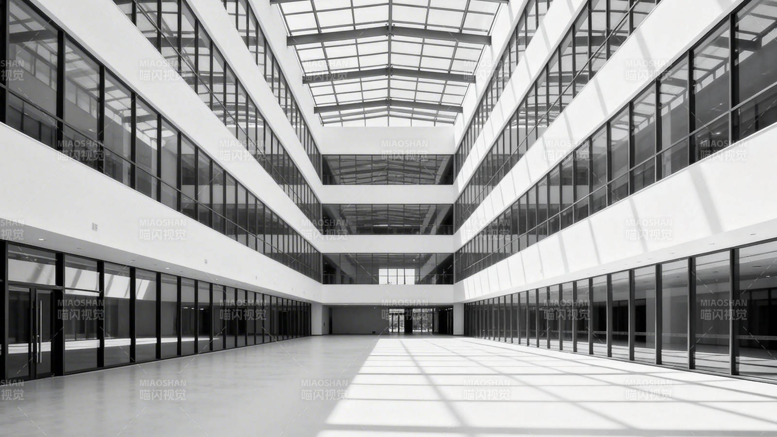 现代建筑中庭 光影交错图片