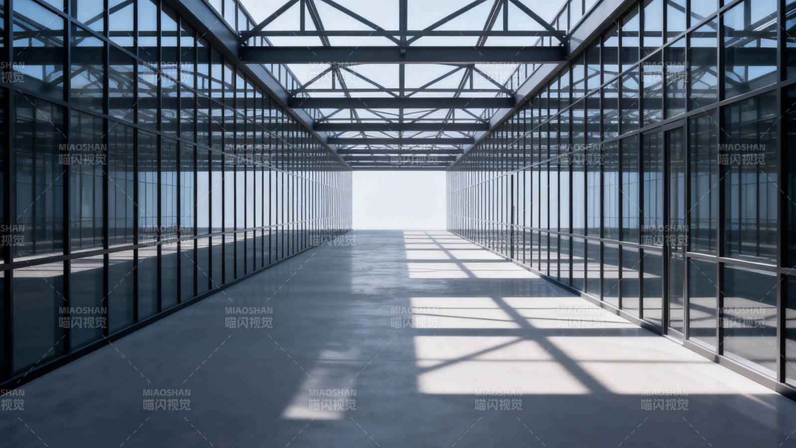 钢构长廊 光影交错图片