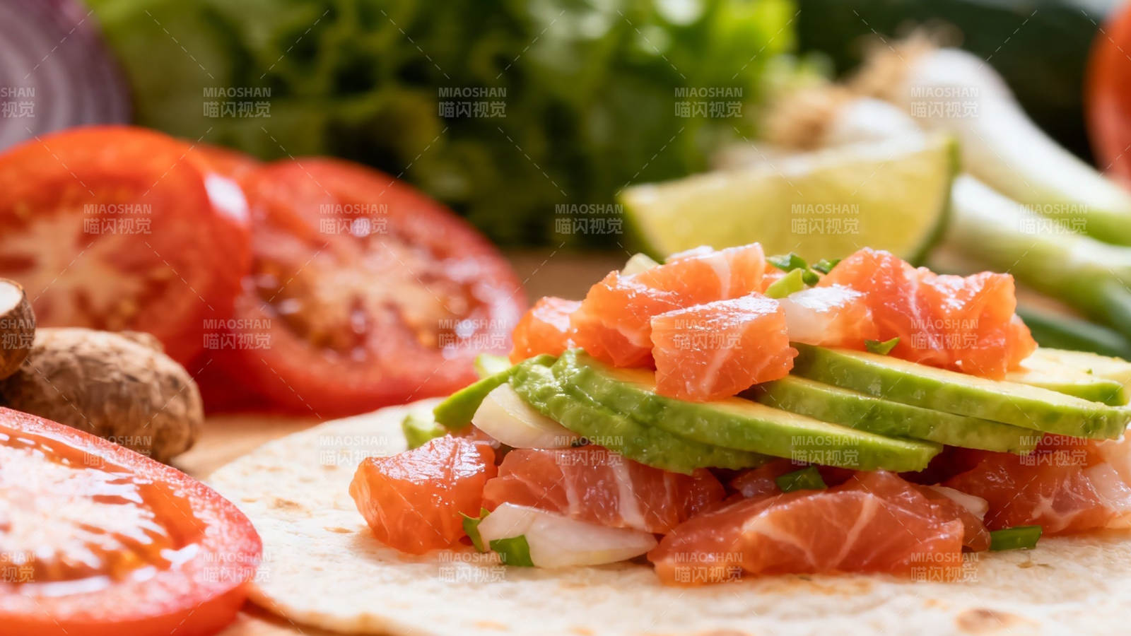 三文鱼牛油果塔可卷图片