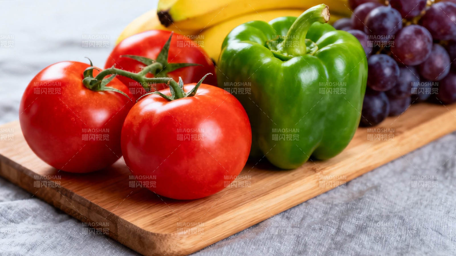 新鲜蔬果摆盘 色彩诱人图片