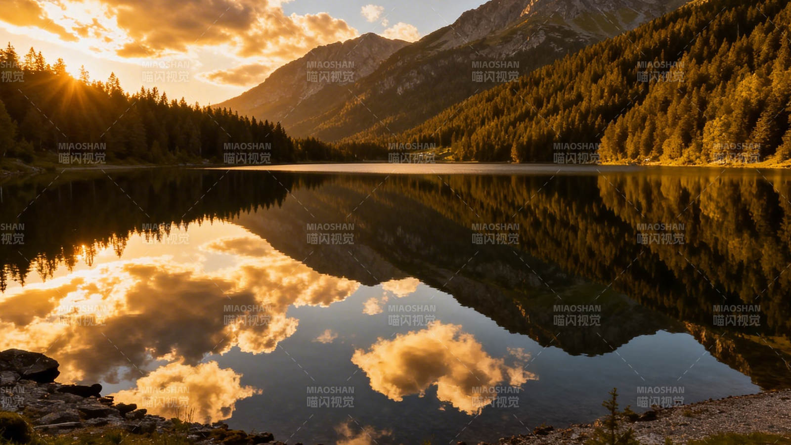 山湖夕照 云影如画图片