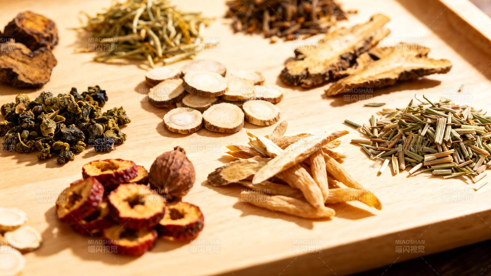 中药材拼盘展示图片