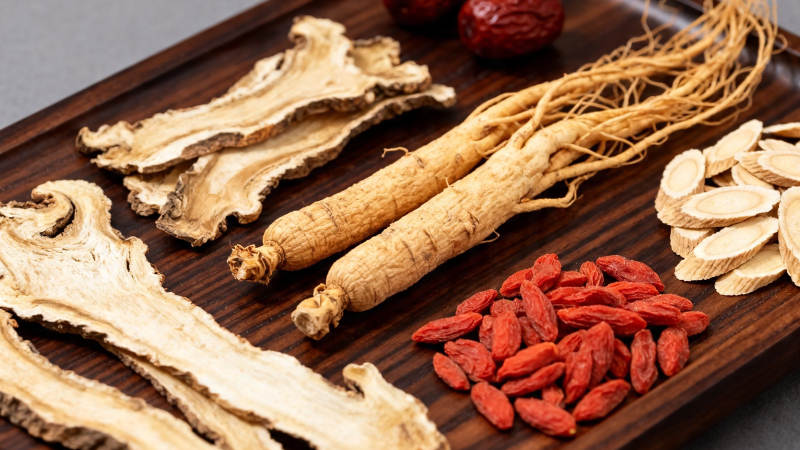 中药材组合 人参枸杞红枣图片