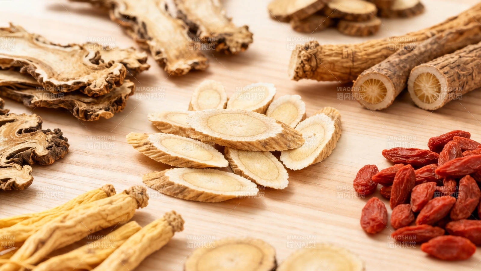 中药材拼盘 枸杞黄芪当归图片