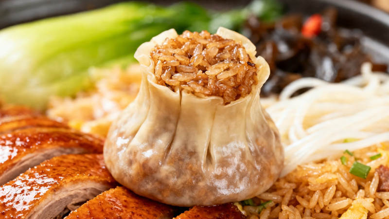 烧麦配烤鸭饭 美味中式套餐图片