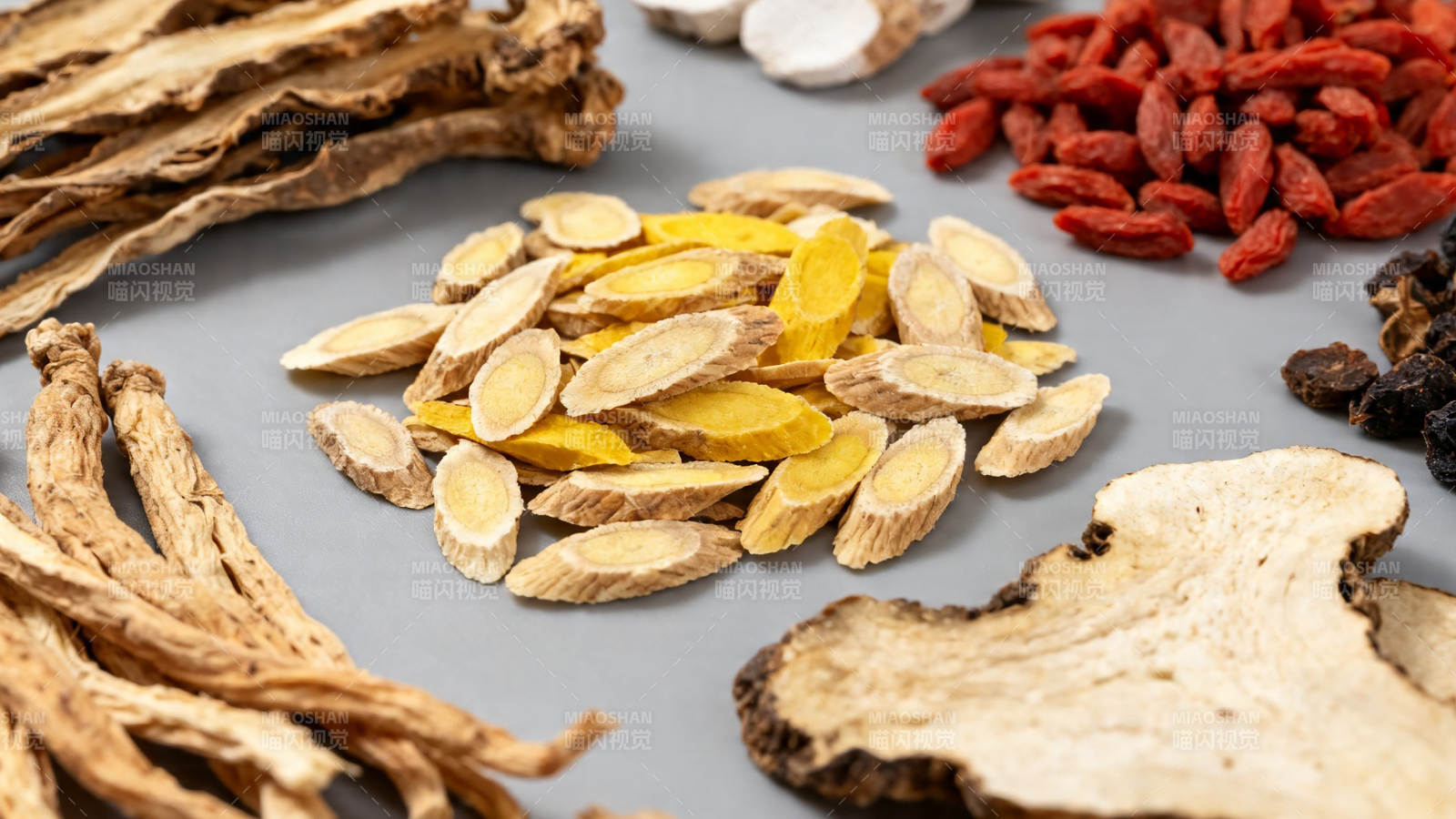 中药材拼盘 黄芪枸杞当归图片