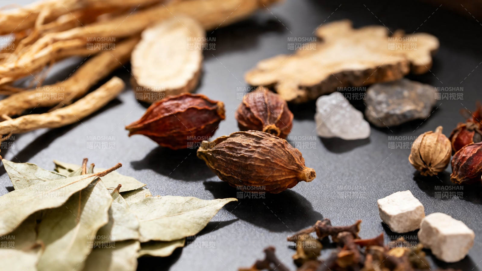 中药材特写 根茎果实香料图片