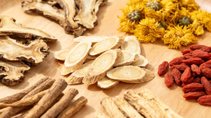 中药材组合 黄芪枸杞菊花等图片