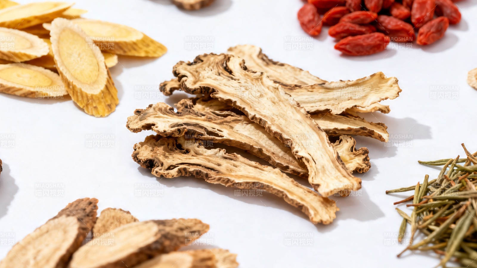 中药材拼盘 当归枸杞黄芪图片