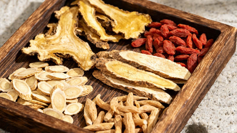 中药材拼盘 枸杞黄芪当归图片