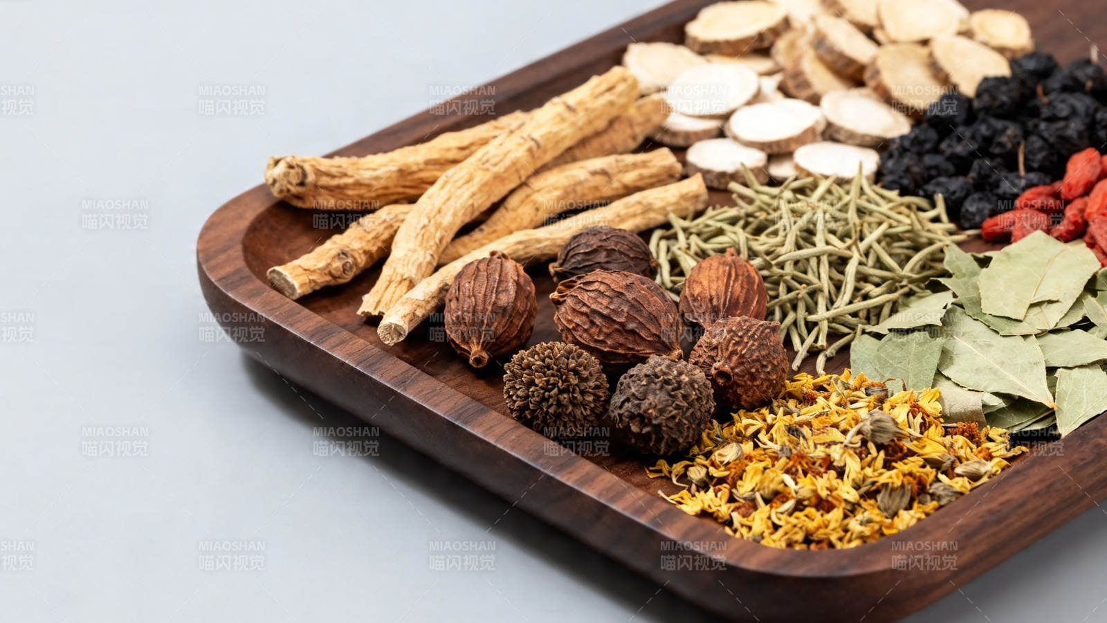 中药药材托盘展示图片