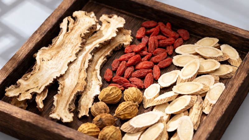 中药材拼盘 枸杞黄芪当归图片