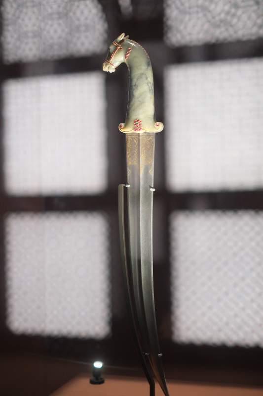 玉马首弯刀 华美古韵藏图片