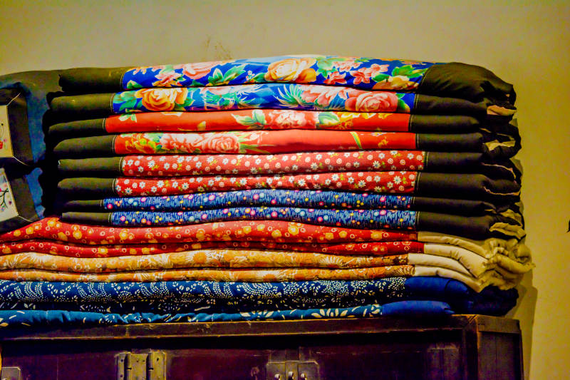 花布叠放整齐待用图片