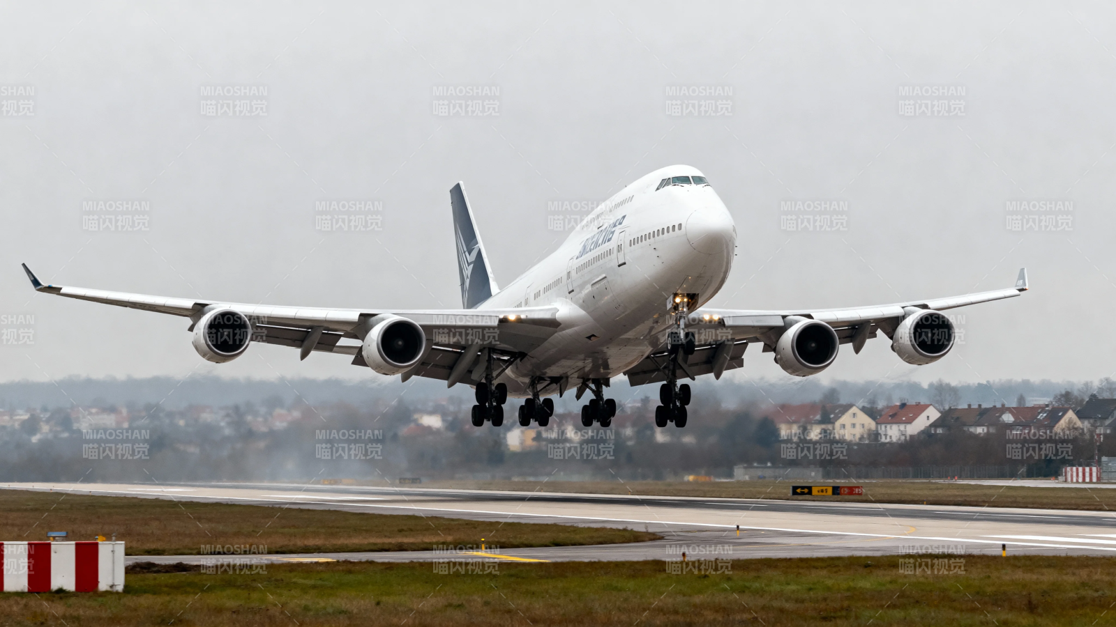波音起飞瞬间图片