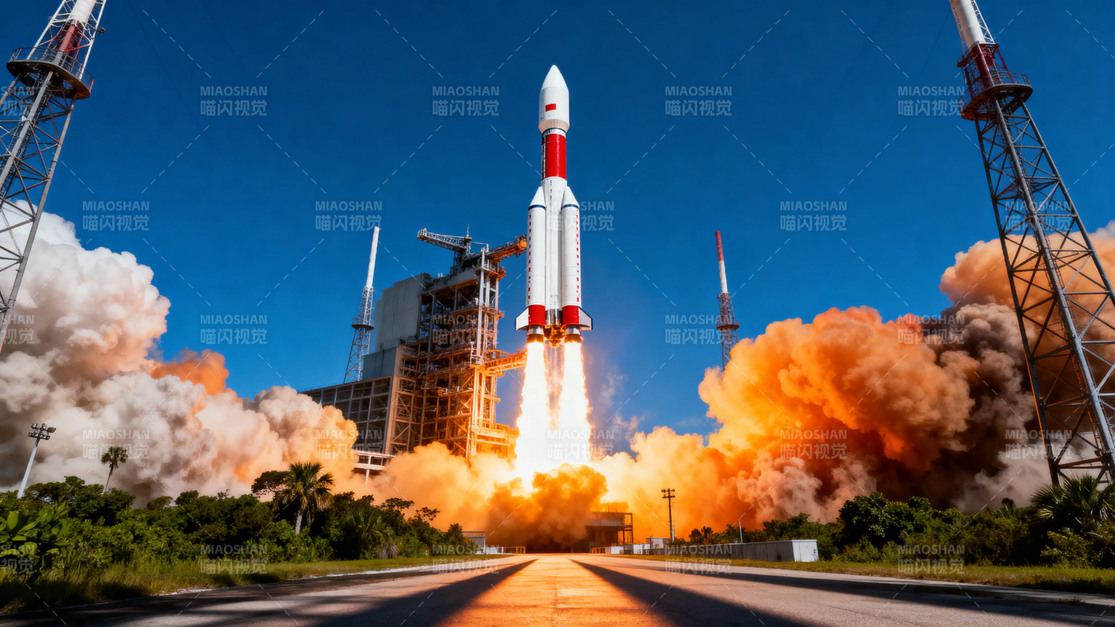 火箭升空 烈焰冲天图片