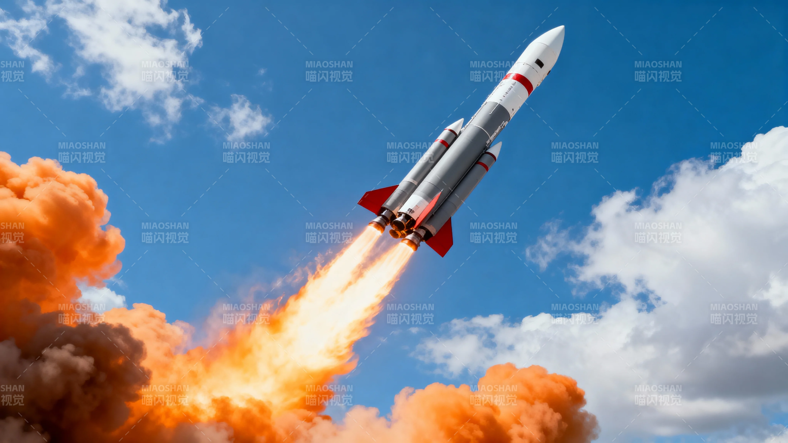 火箭升空 烈焰冲天图片