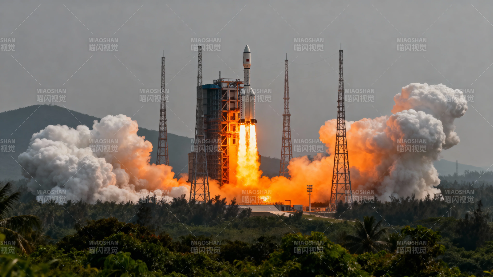 火箭发射 烈焰腾空图片