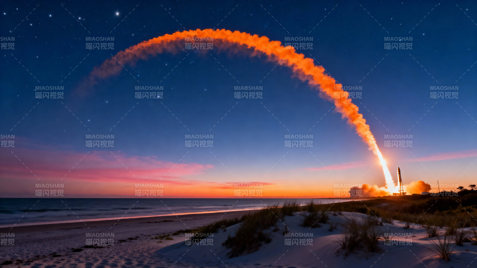 火箭升空 橙焰划破星夜图片