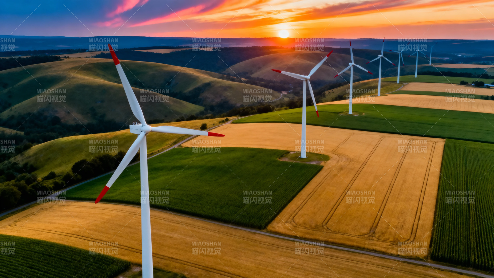 风车田野映夕阳图片