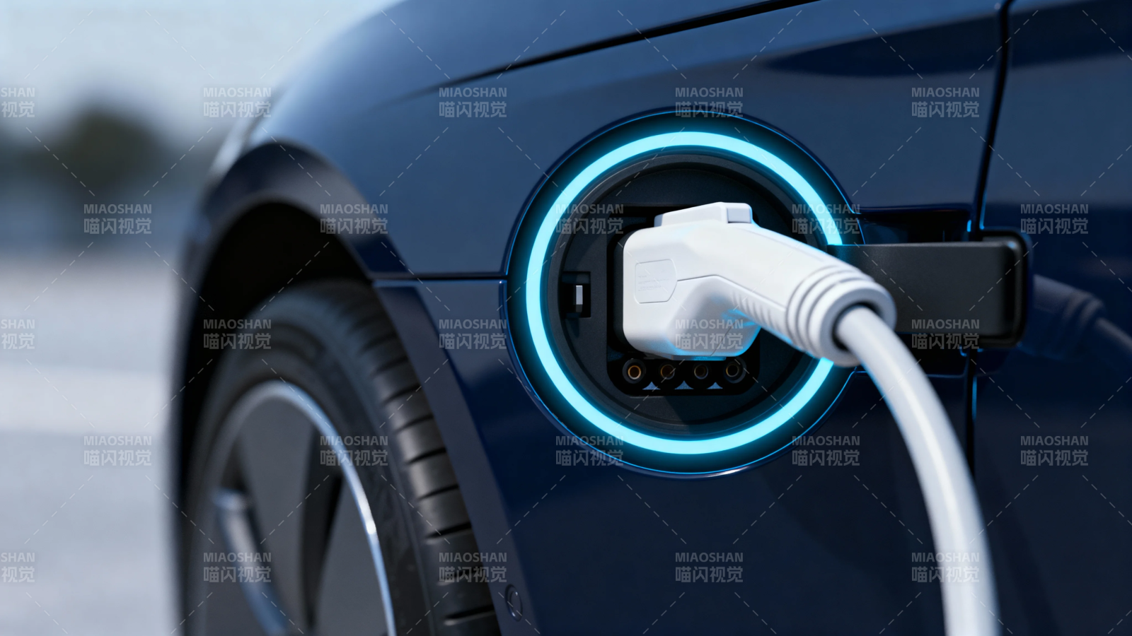 电动车充电中 蓝光环绕接口图片