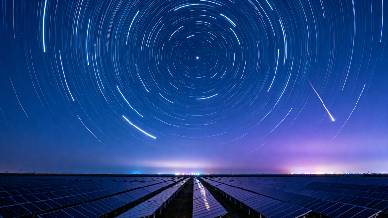 星轨旋舞 光伏静默迎夜图片