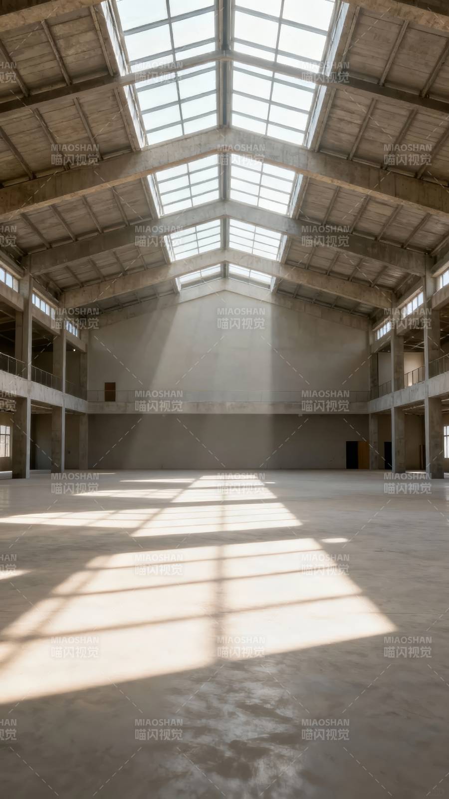 光影交织的工业空间图片