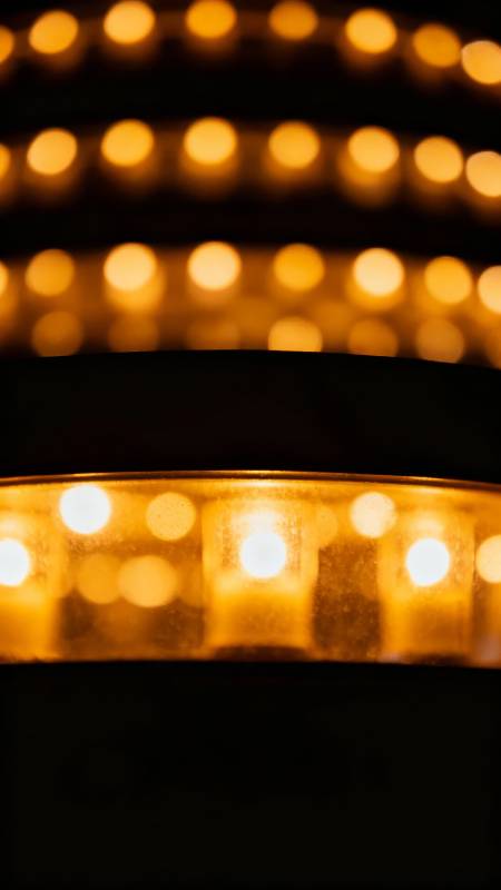 烛光摇曳 温暖如梦图片