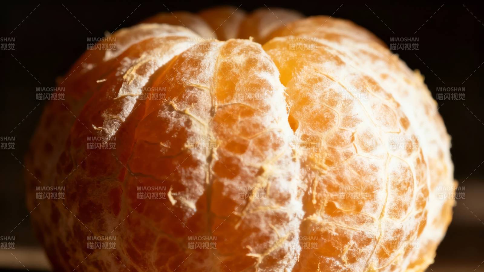 剥皮橘子特写图片