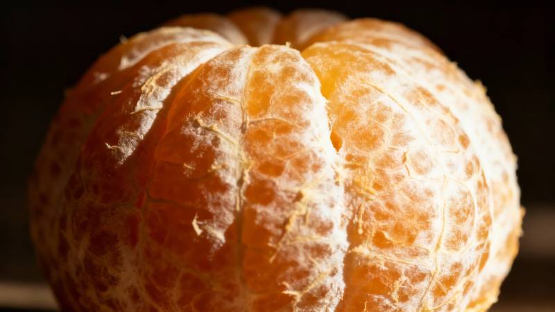 剥皮橘子特写图片
