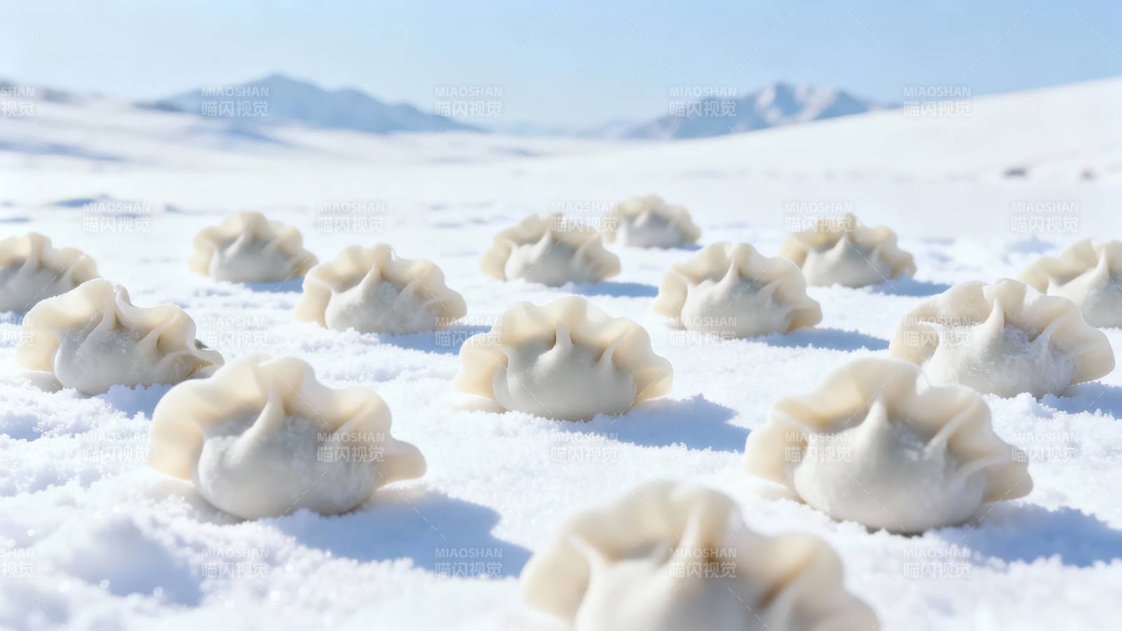 雪地里的小饺子们图片