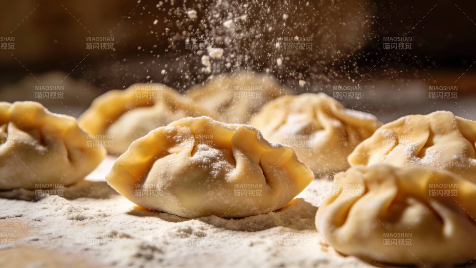 面粉飞舞 饺子待煮香图片