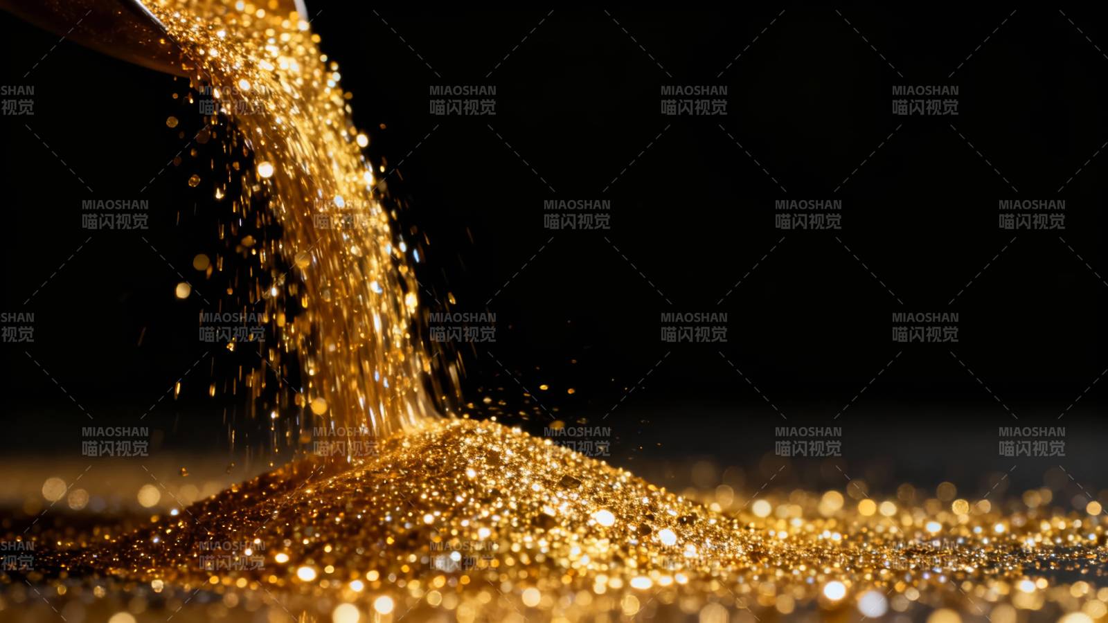 金光倾泻 璀璨如星雨图片