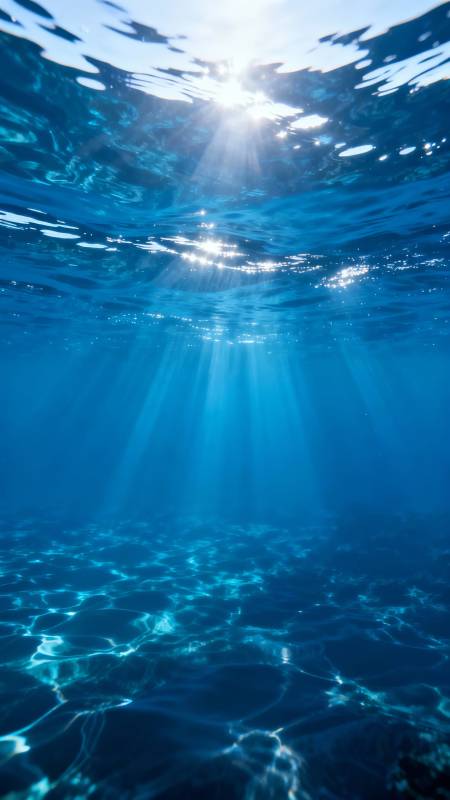 阳光穿透海底 蓝光如梦图片