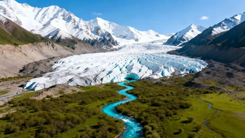 雪山冰川映碧河图片