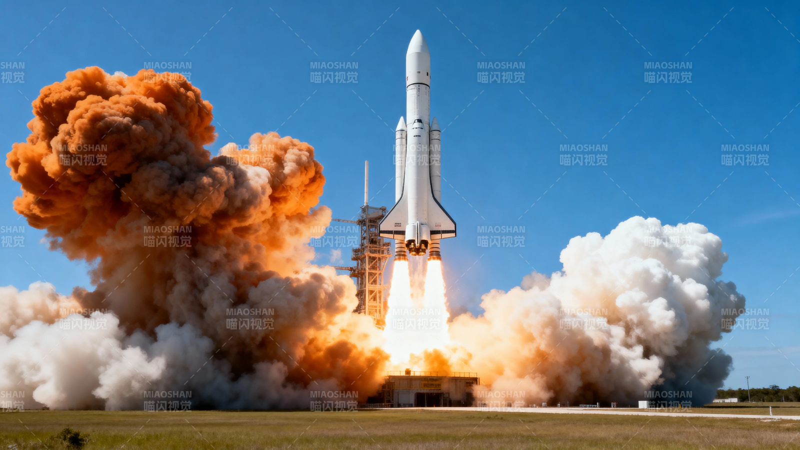 航天飞机发射升空瞬间图片